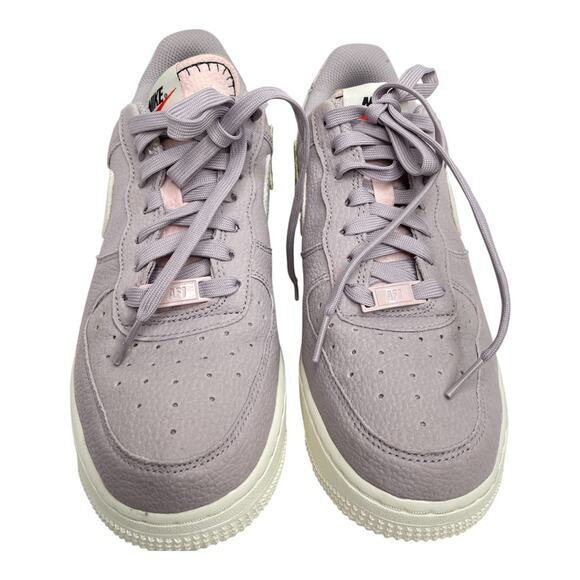 Nike women’s Air Force 1 ‘07 SE Air Sprung size 8 
Low Top Sneakers Lilac - Picture 2 of 14